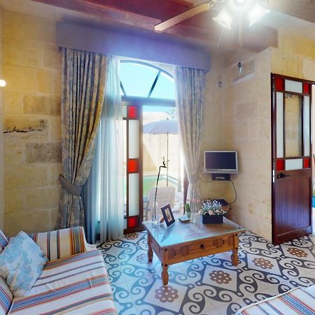 Qala Bed&Breakfast With Swimming Pool - Il-Wenniessa Екстериор снимка