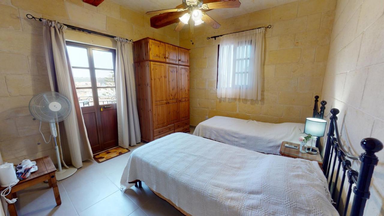 Qala Bed&Breakfast With Swimming Pool - Il-Wenniessa Екстериор снимка