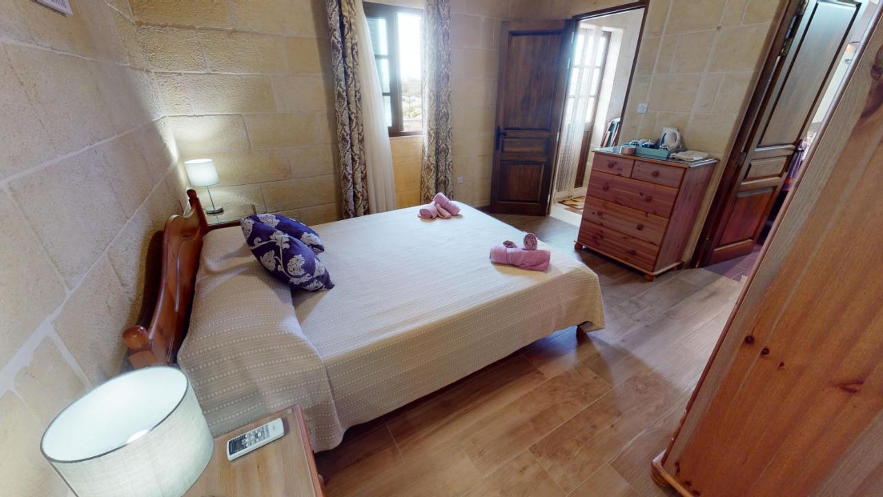 Qala Bed&Breakfast With Swimming Pool - Il-Wenniessa Екстериор снимка
