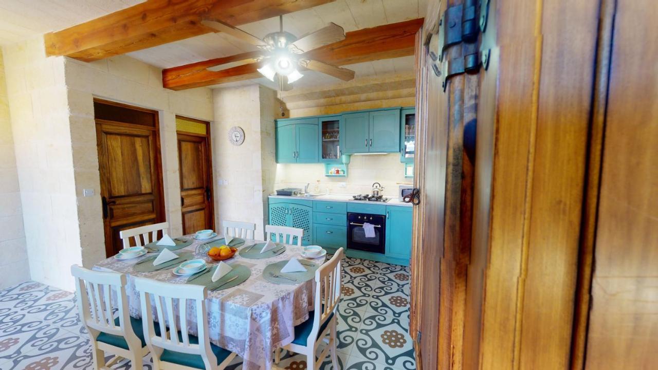 Qala Bed&Breakfast With Swimming Pool - Il-Wenniessa Екстериор снимка