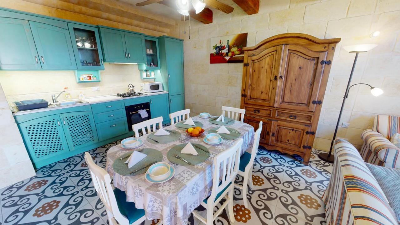 Qala Bed&Breakfast With Swimming Pool - Il-Wenniessa Екстериор снимка
